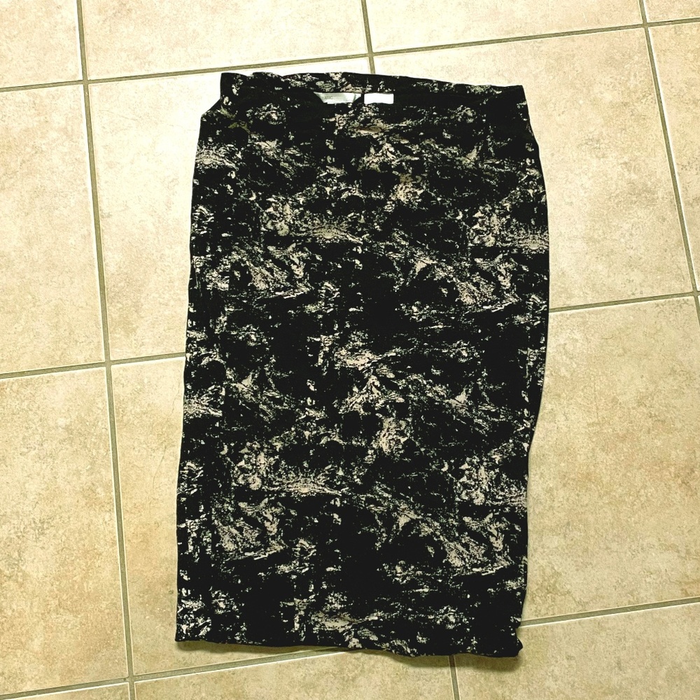H&M basic tan & black midi skirt - size S (Small)